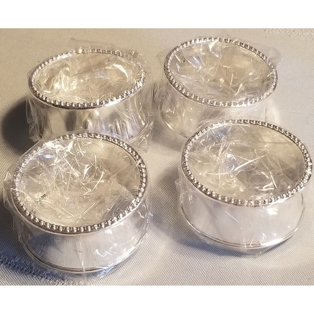 Set of 4 Silver‑Tone Beaded Napkin Rings – Classic & Elegant